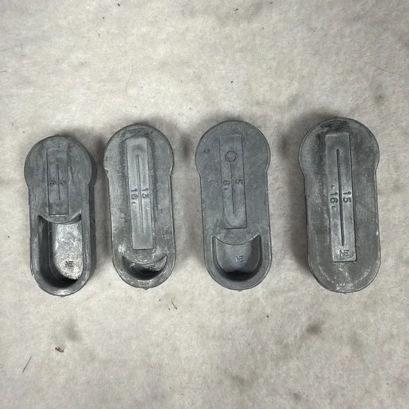 Vintage Singer Buttonholer Templates Set Part 160668 Complete w Box - Picture 6 of 8